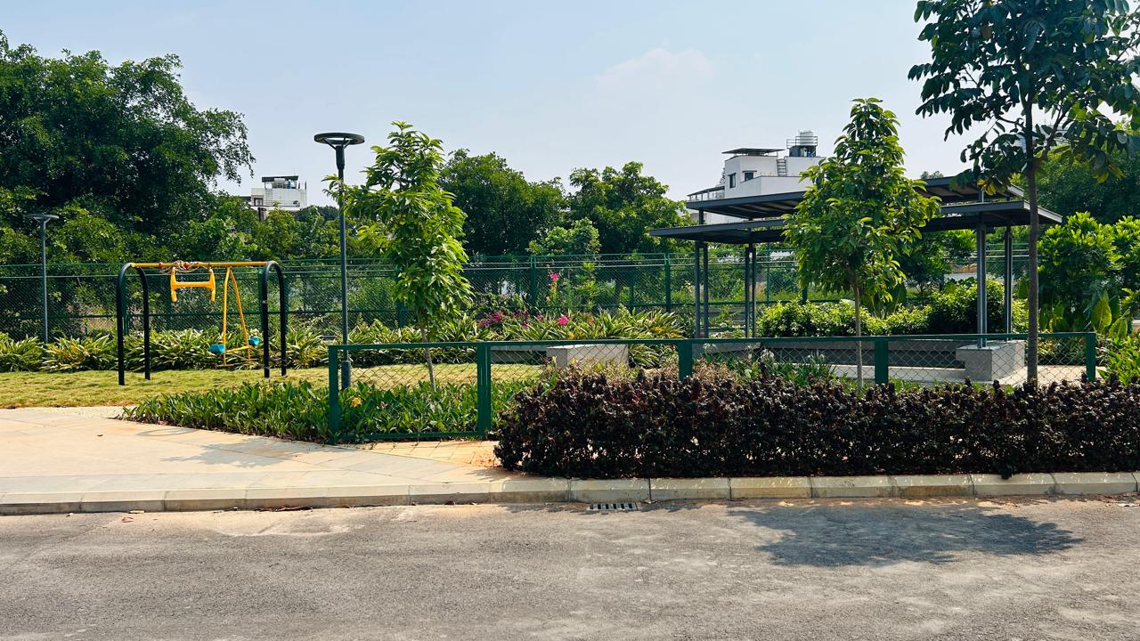 Villa Corner Plot for sale Adarsh Garden Estate